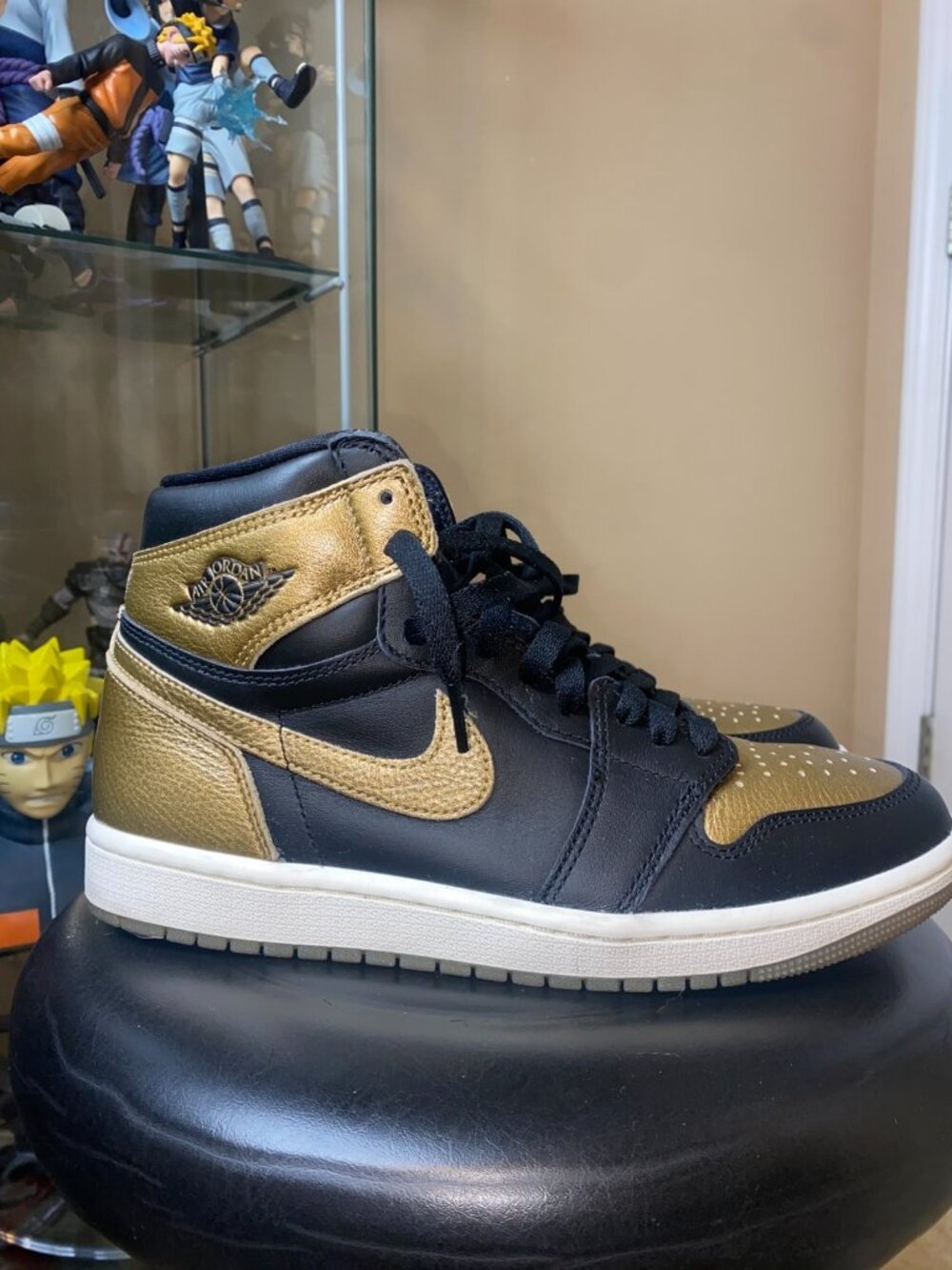 Size 8.5 - Air Jordan 1 Retro OG High Black Gold